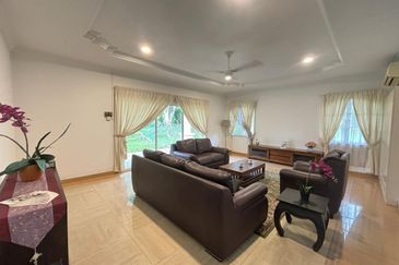 IOI Beverly Row @ IOI Resort City