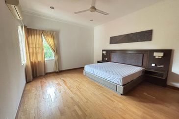 IOI Beverly Row @ IOI Resort City