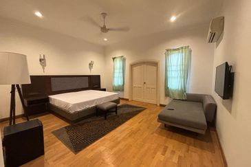 IOI Beverly Row @ IOI Resort City