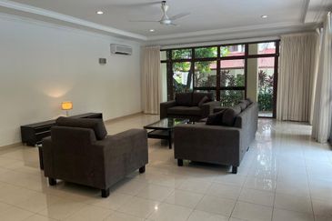 IOI Beverly Row @ IOI Resort City