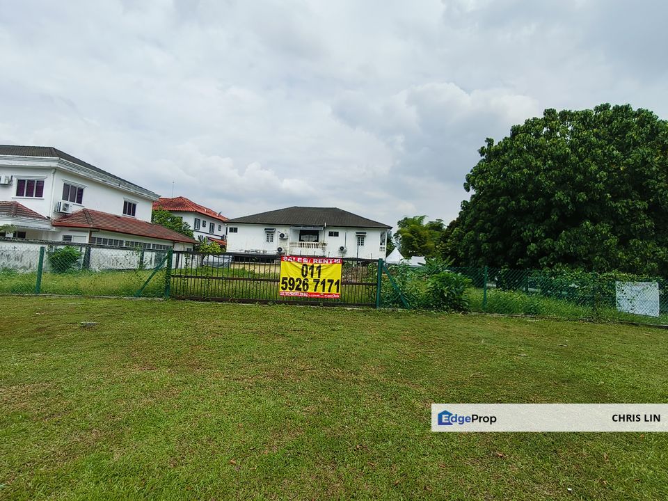 Taman Ampang Utama, Ampang Bungalow Land Corner unit For rent for ...