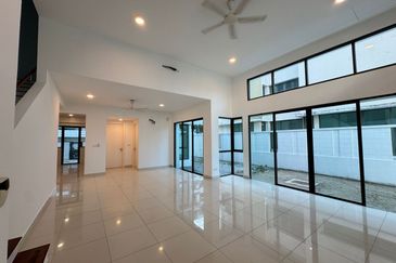 Villa 33, Bukit Manda'rina