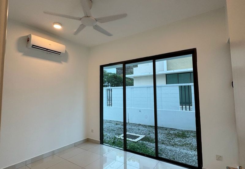 Villa 33, Bukit Manda'rina