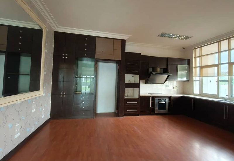 Jalan Puncak Perdana 