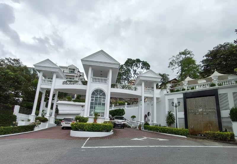 Jalan Puncak Perdana 