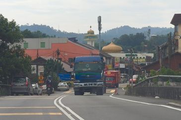 Jalan Hulu Yam