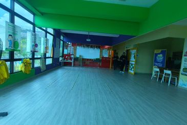 Anika @ Bandar Ainsdale