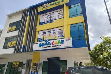 Anika @ Bandar Ainsdale