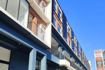 UC Square Taman Connaught