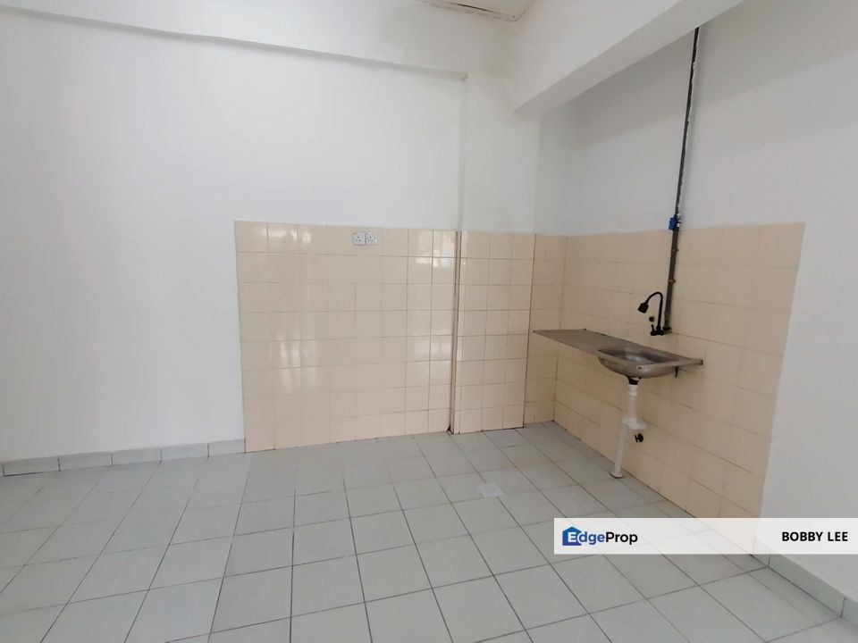 Serdang Perdana Shop Apartment Sri Kembangan, Selangor, Seri Kembangan