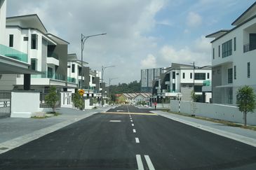 Puncak Saujana