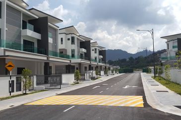 Puncak Saujana