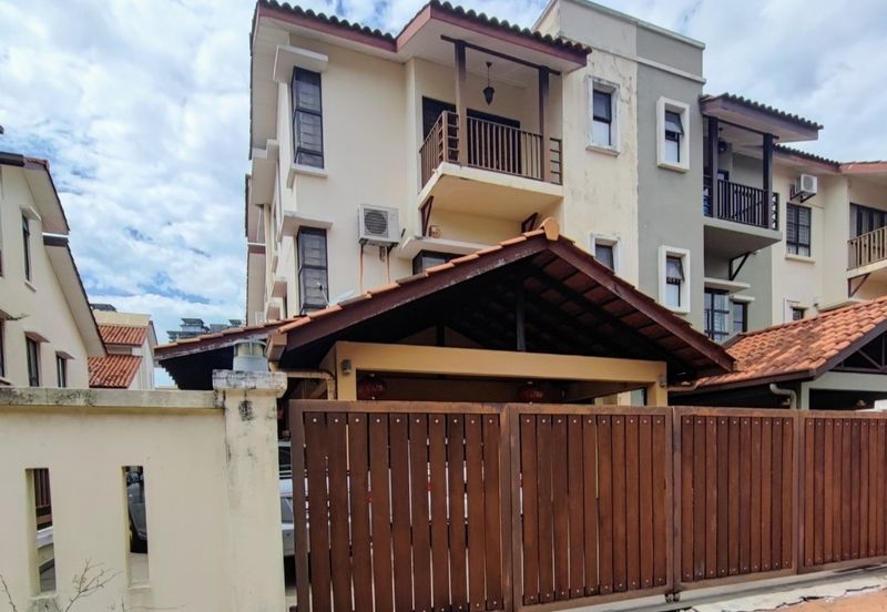 Bukit Jalil, 2.5 Storey house (end lot), Taman Jalil Sutera, Kuala Lumpur 