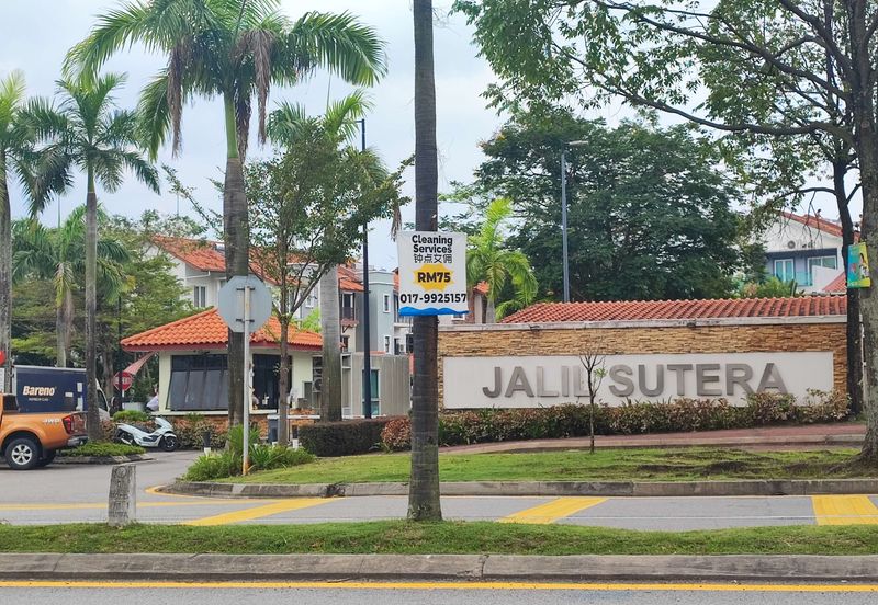 Bukit Jalil, 2.5 Storey house (end lot), Taman Jalil Sutera, Kuala Lumpur 