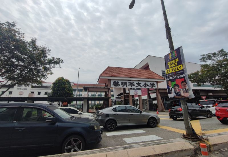 Bukit Jalil, 2.5 Storey house (end lot), Taman Jalil Sutera, Kuala Lumpur 