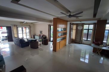 Bukit Jalil, 2.5 Storey house (end lot), Taman Jalil Sutera, Kuala Lumpur 