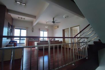 Bukit Jalil, 2.5 Storey house (end lot), Taman Jalil Sutera, Kuala Lumpur 