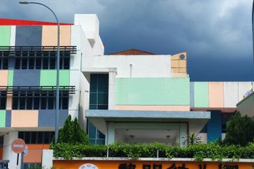 Bukit Jalil, 2.5 Storey house (end lot), Taman Jalil Sutera, Kuala Lumpur 