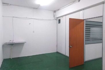 Bayu Tinggi Commercial Centre -Taipan