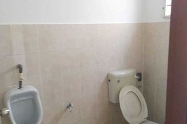 Bayu Tinggi Commercial Centre -Taipan