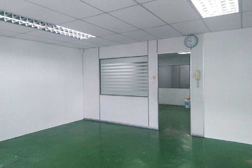 Bayu Tinggi Commercial Centre -Taipan