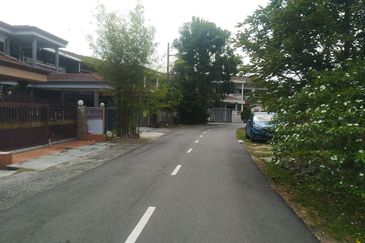 Jalan Pokok Sakat 