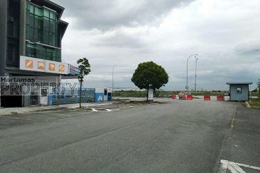 2 Storey Terrace Factory / Warehouse @ Nouvelle Industrial Park Meru, Klang for SALE