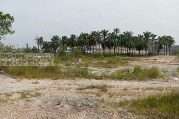 Commercial land at Puncak Alam for sale