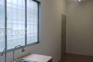Renovated 2 storey terrace house facing field at Bandar Puteri Klang