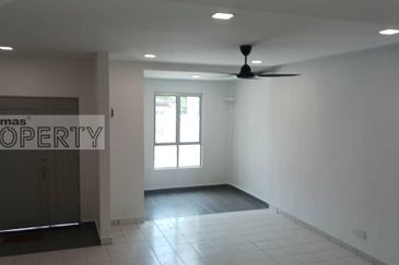 Renovated 2 storey terrace house facing field at Bandar Puteri Klang