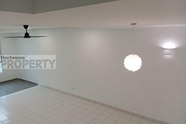 Renovated 2 storey terrace house facing field at Bandar Puteri Klang
