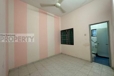 End Lot 2 storey terrace house at Bandar Puteri for sale
