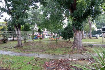 End Lot 2 storey terrace house at Bandar Puteri for sale