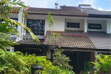Well kept 2 1/2 Storey House, Taman Wangsa Baiduri for SALE