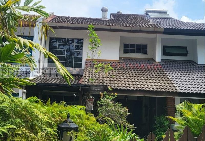 Well kept 2 1/2 Storey House, Taman Wangsa Baiduri for SALE