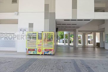 Renovated Seri Mutiara Apartment @ Setia Alam, Shah Alam for SALE