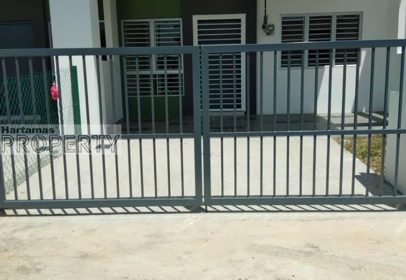 Rumah Teres Setingkat @ Taman Salak Kasturi, Sepang untuk dijual