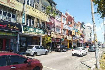 Teluk Pulai Commercial Center