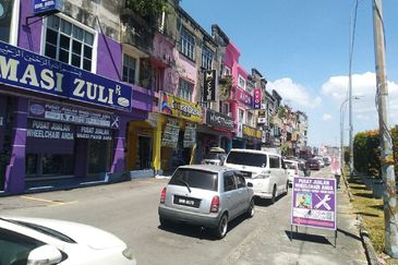 Teluk Pulai Commercial Center
