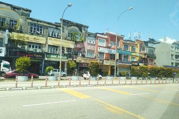 Teluk Pulai Commercial Center