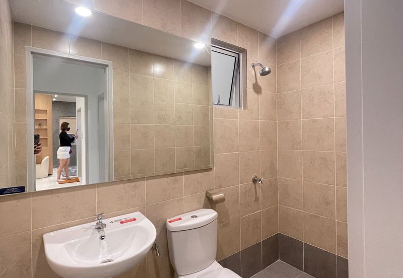 Vista Adesa Residensi Desa Timur