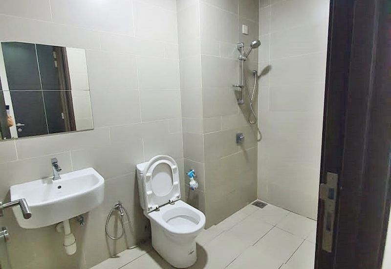 UPPERVILLE @ 16 Quartz Melawati