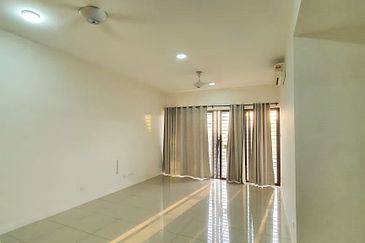 UPPERVILLE @ 16 Quartz Melawati