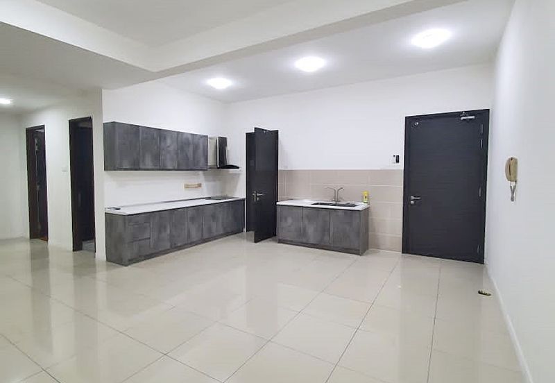 UPPERVILLE @ 16 Quartz Melawati