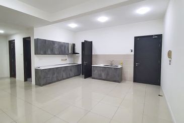 UPPERVILLE @ 16 Quartz Melawati