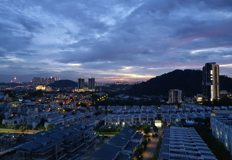 UPPERVILLE @ 16 Quartz Melawati