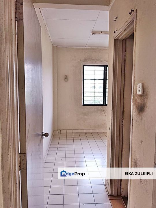 SD 2 APARTMENT BANDAR SRI DAMANSARA FOR SALE, Kuala Lumpur, Damansara