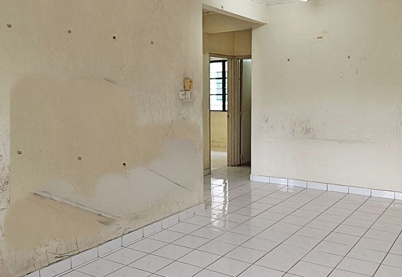 SD 2 APARTMENT BANDAR SRI DAMANSARA FOR SALE