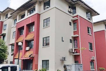 SD 2 APARTMENT BANDAR SRI DAMANSARA FOR SALE