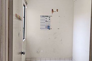 SD 2 APARTMENT BANDAR SRI DAMANSARA FOR SALE